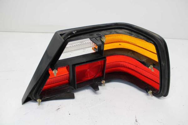 FEU ARRIERE GAUCHE MERCEDES - Vue 2